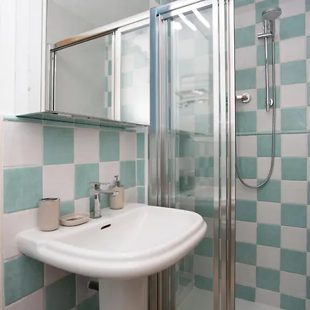 Singularstays Clero Apartament